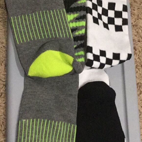 Tucker & Tate Green And Black Socks (E6) - Picture 4 of 4